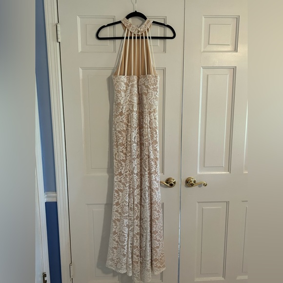 White maxi dress only worn once to prom! - Picture 2 of 3